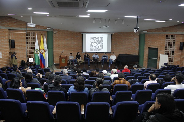 Los encuentros con egresados hacen parte fundamental de lo que busca la Sede en su relacionamiento con el mundo empresarial. Foto: unimedios.