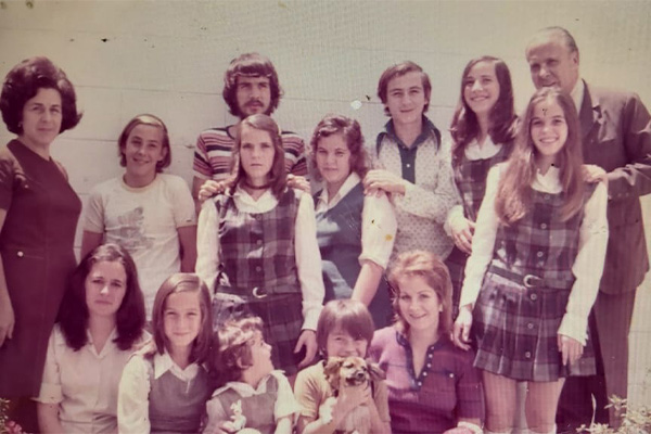 En su familia son 12 hermanos. Sus padres fueron amorosos, les dieron lecciones de responsabilidad y se preocuparon por darles educación y apoyarlos. Foto: cortesía Gloria Vélez Ortiz.