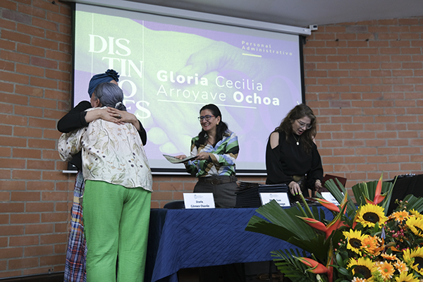 Los 68 homenajeados por la UNAL Medellín son pilares de la excelencia docente y administrativa. Foto de Unimedios.