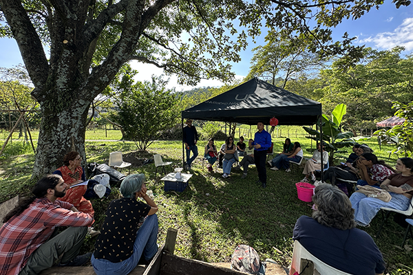 En la Huerta Experimental GrAEco se dictaron talleres sobre agroecología. Foto de Unimedios.