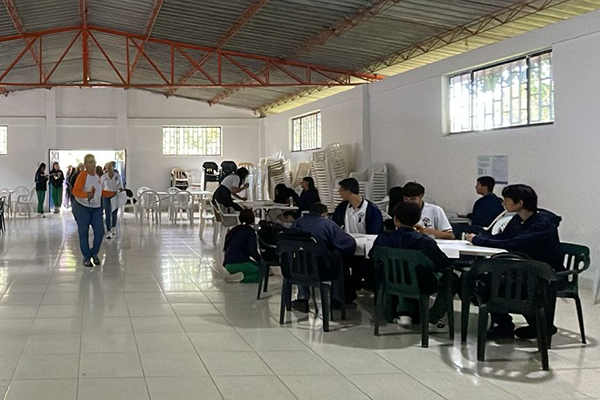 Durante el espacio, los estudiantes conocieron la oferta académica de la UNAL. Foto Facultad de Ciencias de la Vida.