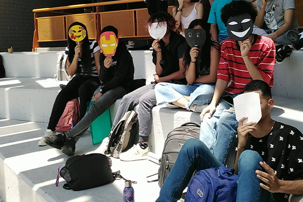 Los cursos De la secundaria a la universidad y De la universidad a la organización buscan conectar a los estudiantes con su proyecto de vida más allá de lo académico. Foto: cortesía Liliana Raquel Gaitán.