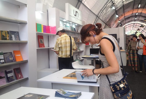 Para esta versión, la U.N. presenta alrededor 16 libros de sus diferentes colecciones.