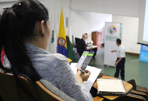 El no cumplimiento de la normatividad migratoria vigente es causal de sanción y su desconocimiento no exime de las responsabilidades por incumplimiento