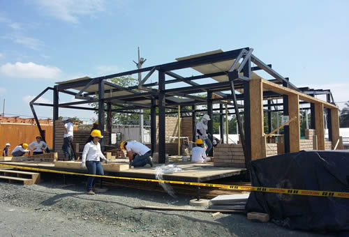 El montaje del prototipo de vivienda de interés social inició el 23 de noviembre en la ciudad de Cali.