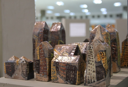 En algunos segmentos de cada ciudad es posible encontrar espacios familiares.