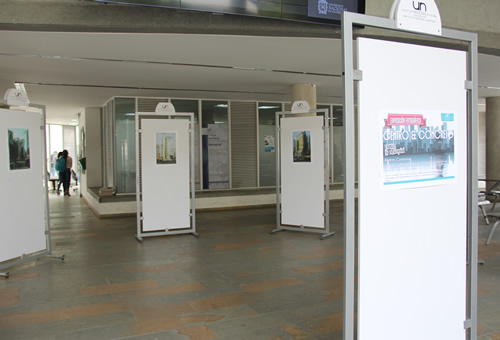 El proyecto Centro y concreto es el resultado del Diplomado en en Fotografía e Imagen Digital que el autor realizó en la U.N. Bogotá.
