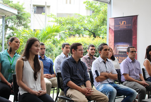 Miembros del grupo de Teleinformática y Teleautomática (T&T), asistieron a la firma del convenio.
