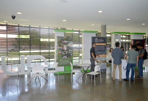 En el evento participan alrededor de 500 personas.