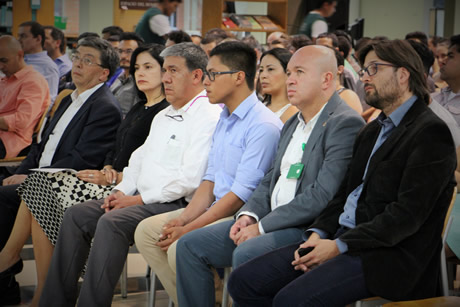 Directivas de la Universidad, empresarios y estudiantes asistieron al lanzamiento de Novus Colombia.