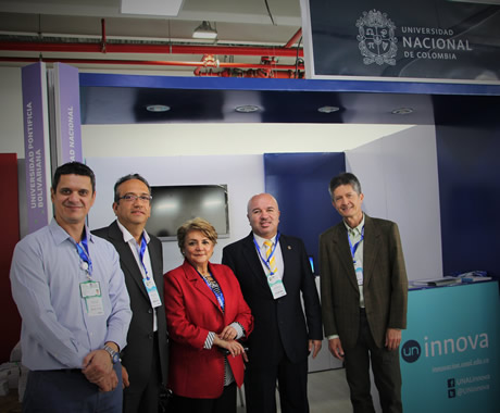 Vicerrectora de Investigación y Extensión Dolly Montoya en compañía de Vicerrector John Willian Branch Bedoya y docentes de las Sedes Medellín y Bogotá.