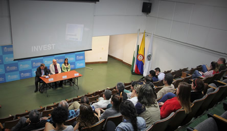 Los asistentes recibieron charlas sobre movilidad estudiantil, política, cultura y sociedad.