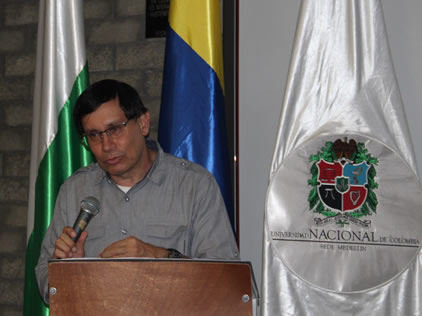 Carlos Alberto Zárate, secretario de Sede.