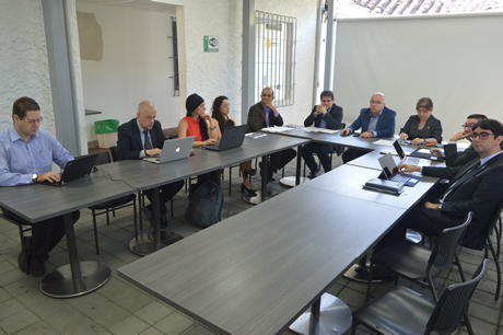 Los evaluadores se reunieron con las directivas de la Facultad y de la Sede.