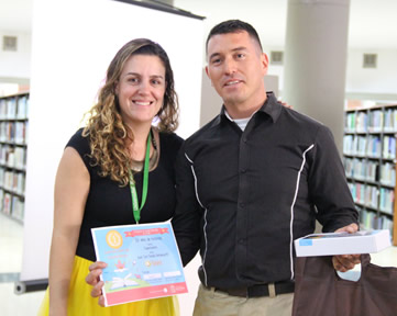 Juan Dávila, ganador en la categoría Sesquicentenario U.N. 150 años de historias.