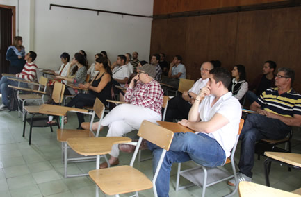 A la actividad académica asistieron miembros de la comunidad universitaria de la Sede.