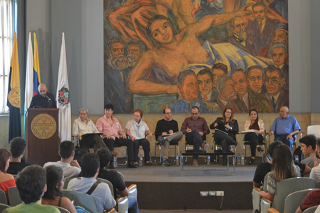 Académicos de diferentes áreas de conocimiento estuvieron presentes en el debate “Qué te inspira el aire que respiras”, organizado por estudiantes de la Sede.