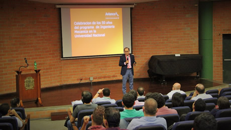El egresado de Ingeniería Mecánica, Miguel Ángel Montoya Estrada, compartió con la comunidad académica detalles de la construcción del Centro Aeronáutico de Mantenimiento de Aviones MRO, en el aeropuerto José María Córdova