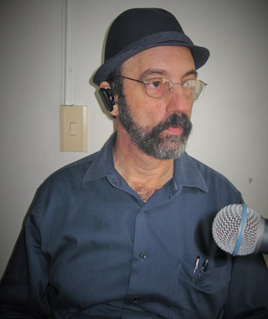 Josef Farbiarz Farbiarz, profesor del Departamento de Materiales y Minerales de la Facultad de Minas.