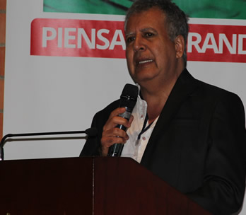 Beethoven Zuleta, profesor de la Facultad de Arquitectura de la U.N. Sede Medellín.