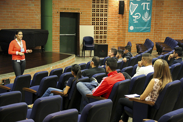 Con base en la analítica podrían desarrollarse sistemas automáticos de alertas tempranas sobre la posible deserción de estudiantes.