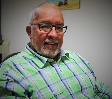Román Castañeda Sepúlveda, director Escuela de Física de la Facultad de Ciencias.