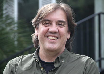 “Viver, e não ter a vergonha de ser feliz” es para él un cántico de vida.
