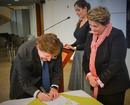El 4 de mayo se posesionó como vicerrector de la Sede Medellín.
