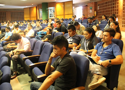 Temas como recobro mejorado, yacimientos no convencionales, nuevas tecnologías, desarrollo social de la industria, entre otros se trataron desde una perspectiva académica.