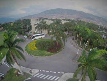 La Cátedra Transversalidades entre ciudad y Universidad se inserta en el propósito de acercar la U.N. a la ciudad.