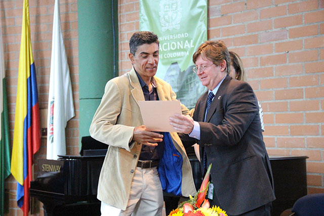 Jorge Iván García Sucerquia de la Facultad de Ciencias, excelencia académica