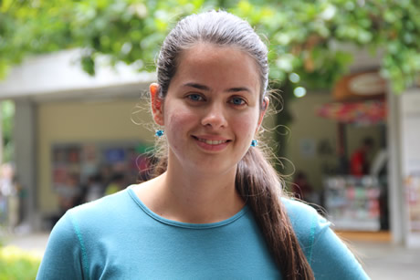 Para Daniela ser sorda no es una discapacidad sino una oportunidad.