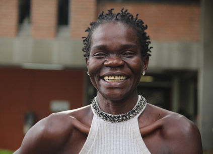 Hermelinda es historiadora y estudiante de la Maestría en Estética de la Facultad de Ciencias Humanas y Económicas de la U.N. Sede Medellín.