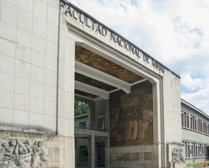 Para Verónica Botero Fernández, decana de la Facultad de Minas, trabajar de forma articulada entre las diversas ramas de la ingeniería es fundamental para alcanzar excelentes resultados.