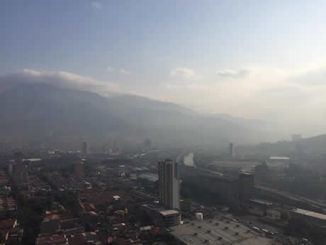 Las alertas rojas a causa de la contaminación ambiental generan riesgo en grupos sensibles de la población.