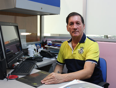 Entre los proyectos sobre los que está volviendo sus ojos destacan también la escritura de dos textos académico.