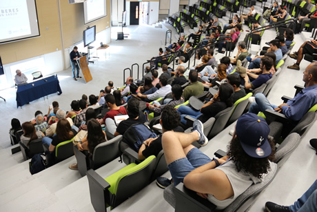 La conferencia sobre el progreso abrió el tercer ciclo de la Cátedra Saberes con Sabor.