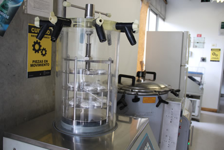 Desde el siglo XVII hasta nuestros días la idea de progreso se asocia con el desarrollo de la ciencia y el conocimiento.