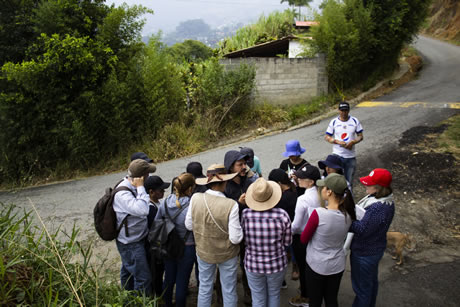 En el Diplomado de utilizaron cartografías para el análisis de suelos. Foto: cortesía Centro de Educación Continua Permanente e Idiomas.