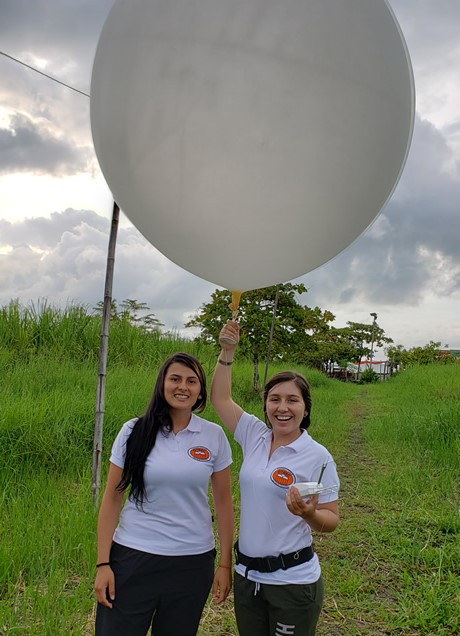 Los datos se tomaron con radiosondas adheridas a globos de látex. Foto Cortesía.