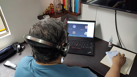A través de la plataforma Moodle se realizan cursos, parciales y videoconferencias.