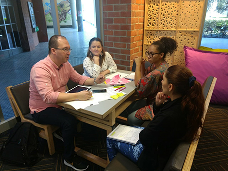 Como parte del Comité de Mentorías se espera crear una escuela de mentores para seguir compartiendo el conocimiento. Fotos: cortesía Programa de Egresados.