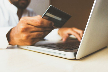 El comercio electrónico se ha fortalecido en el último año. Foto: Pixabay.