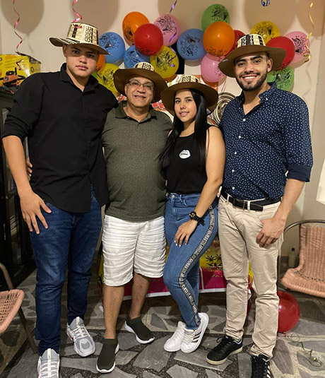 Rainiero celebró los 60 años con sus hijos. Foto: cortesía Luz Margarita Cardona.