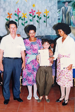 Gracias a su papá le comenzó a interesar la literatura desde que era una niña. Foto: cortesía Janeth Posada Franco.