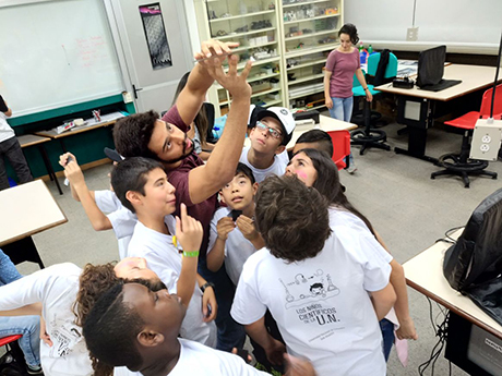 El programa Niños Científicos virtualizó tres cursos y gracias a la metodología logró acoger a 28 participantes de varias ciudades colombianas. Foto: Unimedios.