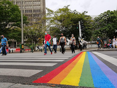 Medellín cuenta con una política pública para las diversidades sexuales e identidades de género, lo que representa un reconocimiento estatal al acceso a los derechos que tiene la población LGBTI. Foto: Alcaldía de Medellín.