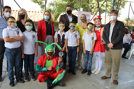 La UNAL Medellín se encarga de la elaboración de los elementos y la Universidad de Antioquia es la responsable del diseño de la estrategia didáctica. Foto: Unimedios.