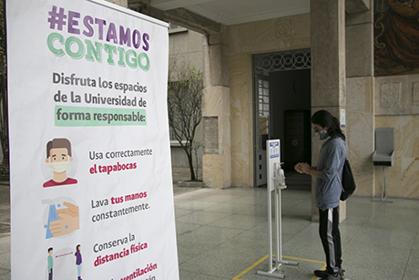 Los reportes de síntomas ante la Sección de Seguridad y Salud en el Trabajo se realizan a través del correo sstrabajo_med@unal.edu.co. Foto: Unimedios.
