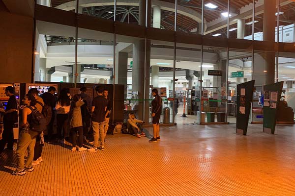 En promedio amanecieron en la Biblioteca entre 130 personas cada día. Foto: Unimedios.